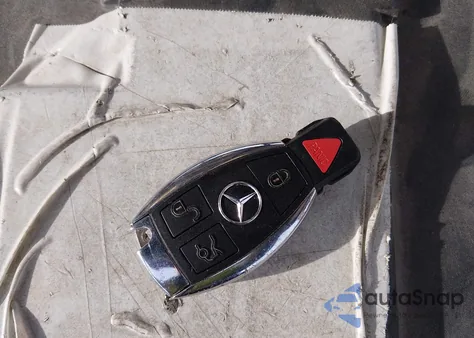 2019 Mercedes-Benz Glc 350E 4Matic z USA, uszkodzony, nr VIN WDC0G5EB5KF517033